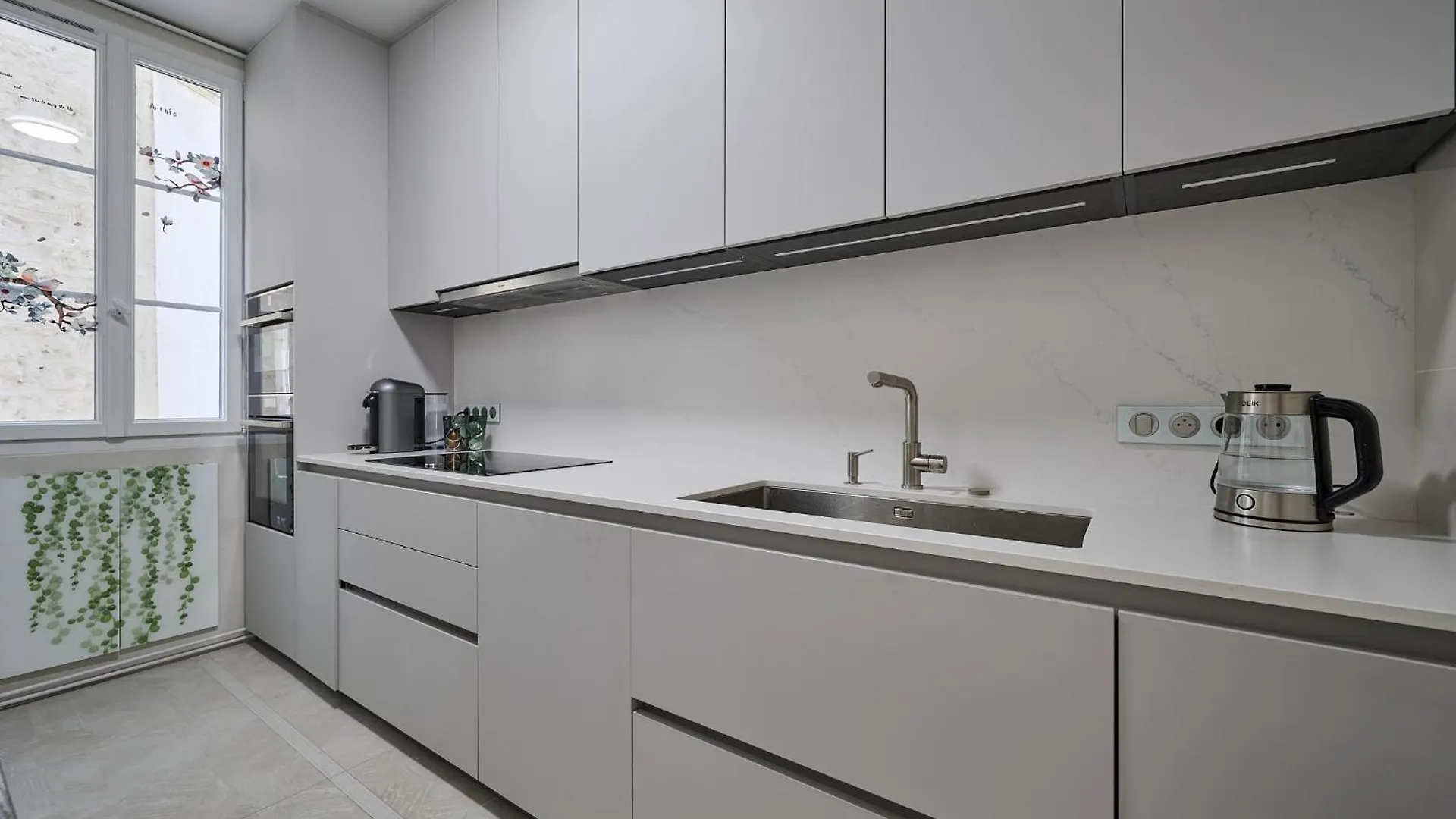 Apartment Luxury Royal Suite, 118 Square Meters, Notre Dame, 3 Bedrooms Paris