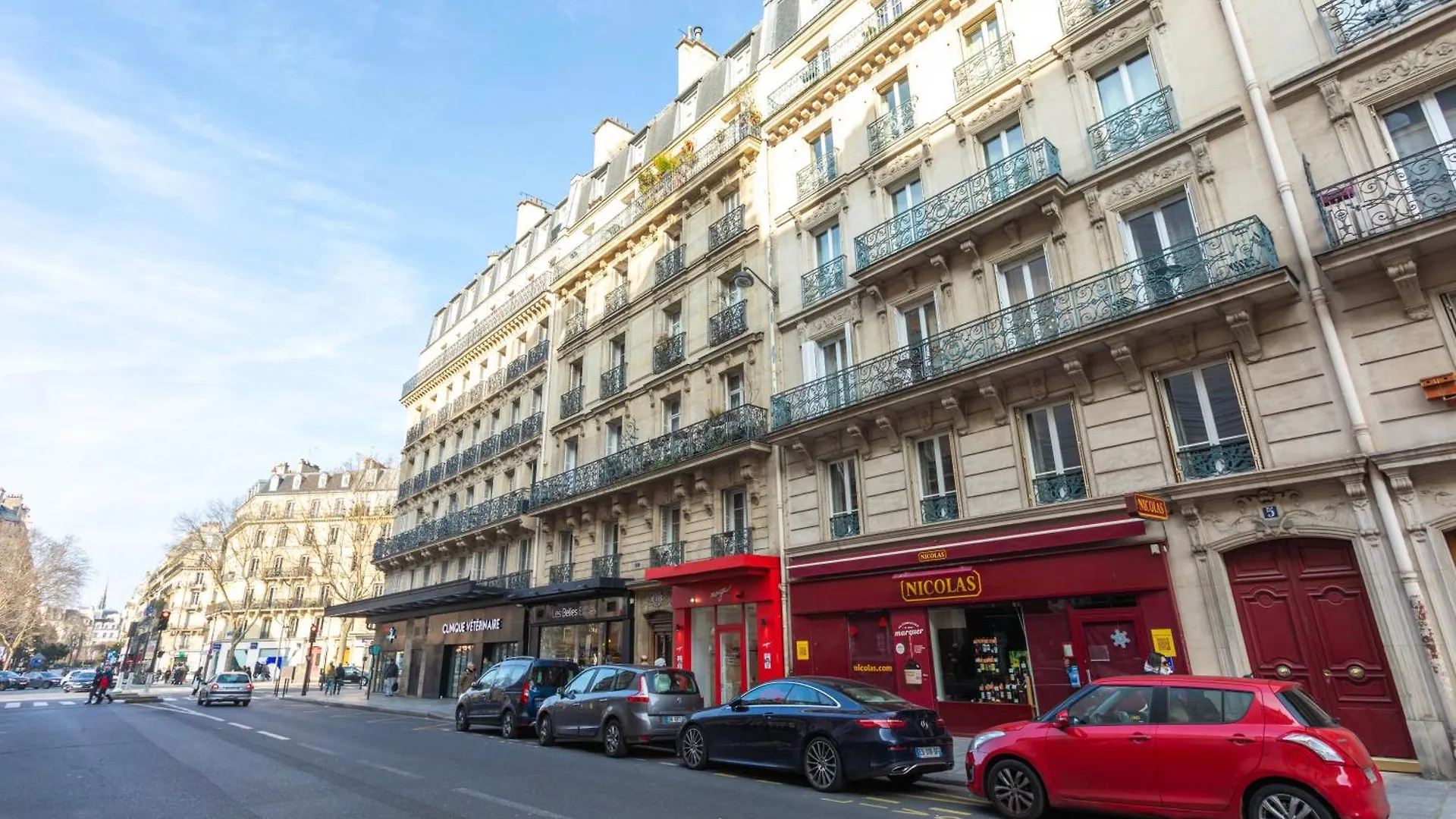 Luxury Royal Suite, 118 Square Meters, Notre Dame, 3 Bedrooms Paris
