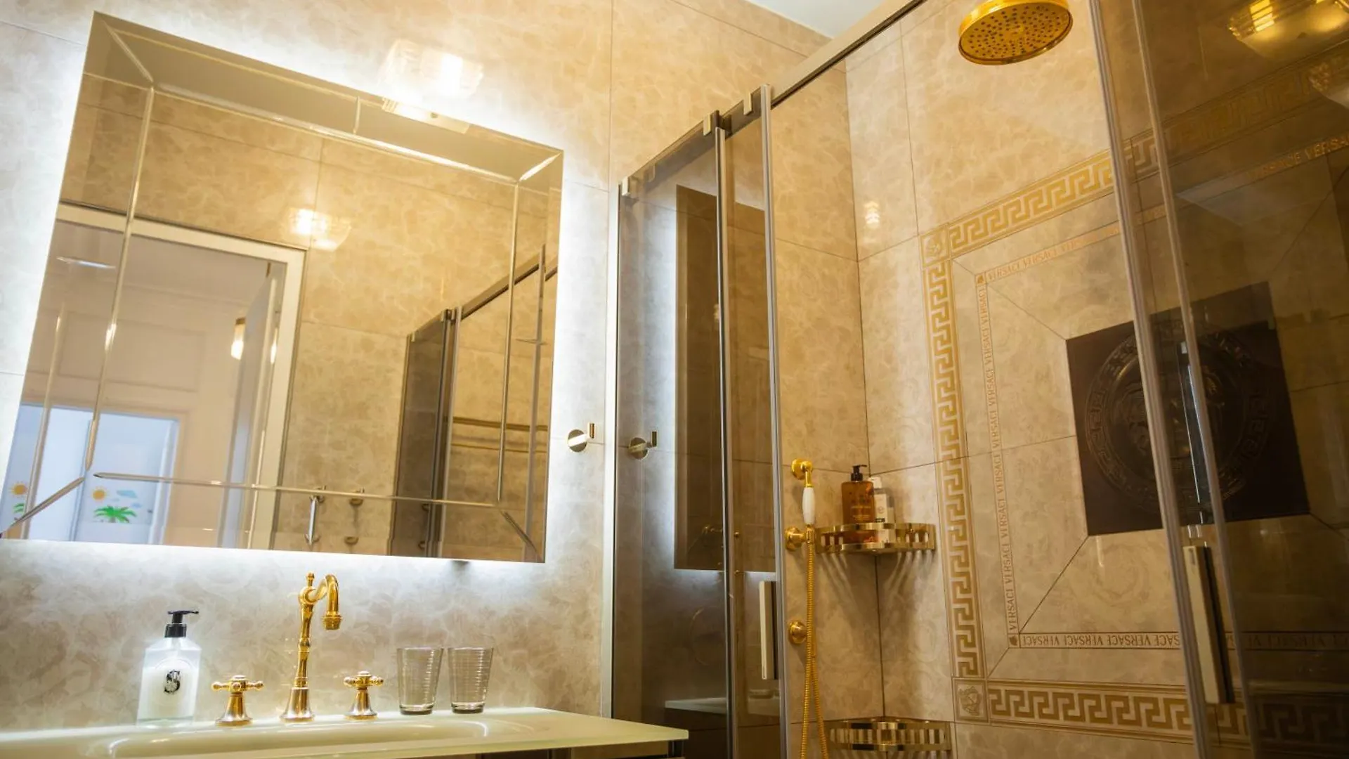 Luxury Royal Suite, 118 Square Meters, Notre Dame, 3 Bedrooms Paris 0*,