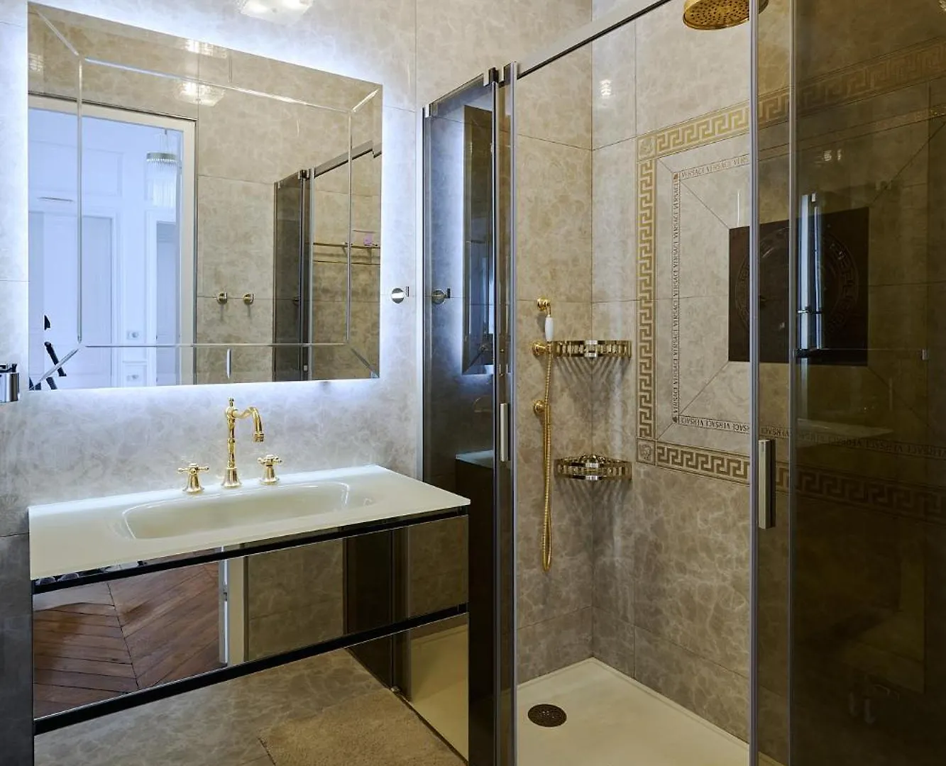 Lejlighed Luxury Royal Suite, 118 Square Meters, Notre Dame, 3 Bedrooms Paris